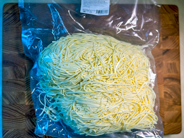 Сырный продукт ФЕРМЕРСКИЙ паутинка белая в Норильске