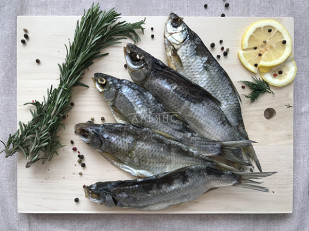 Вобла вяленая астраханская средняя: Вобла вяленая астраханская крупная